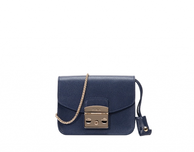 My Review of the Furla It Bag the Metropolis
